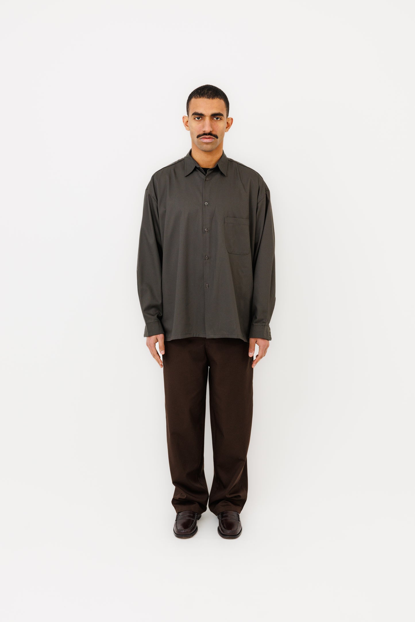 “Jakarta” shirt in Calista Drill kombu green