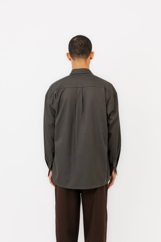 “Jakarta” shirt in Calista Drill kombu green