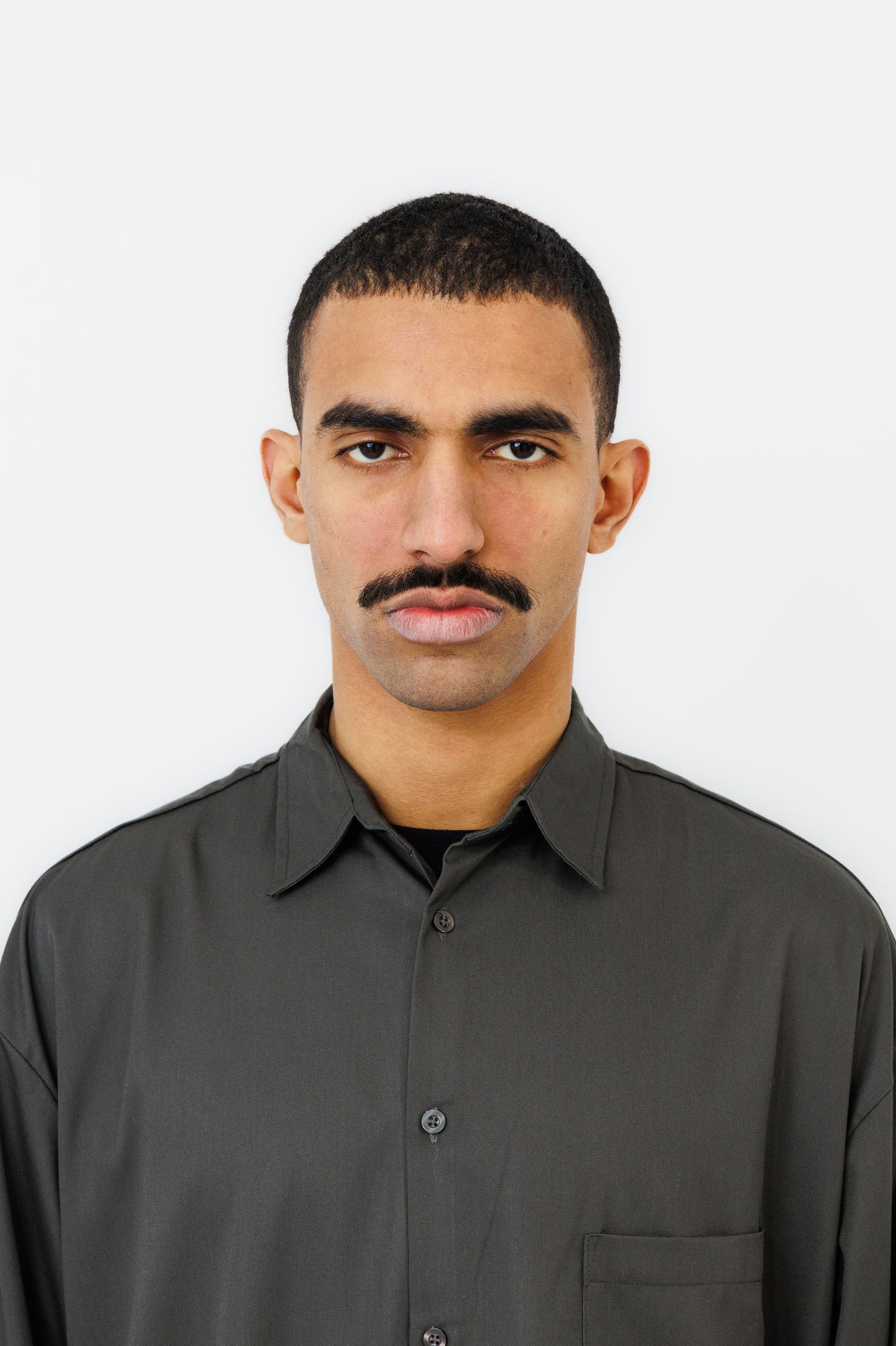 “Jakarta” shirt in Calista Drill kombu green