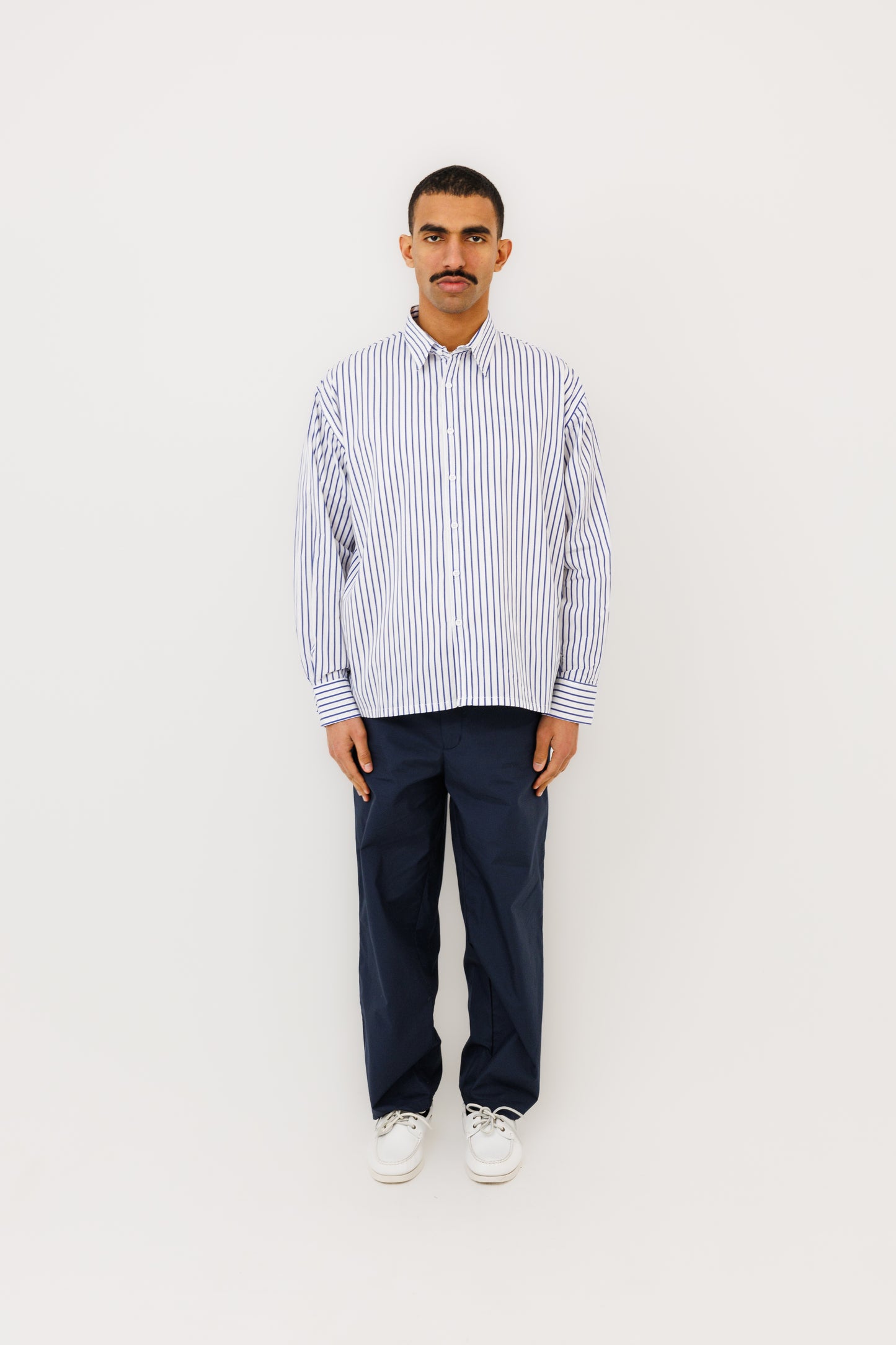 La chemise "Seseh" ML Stripe White & Blue