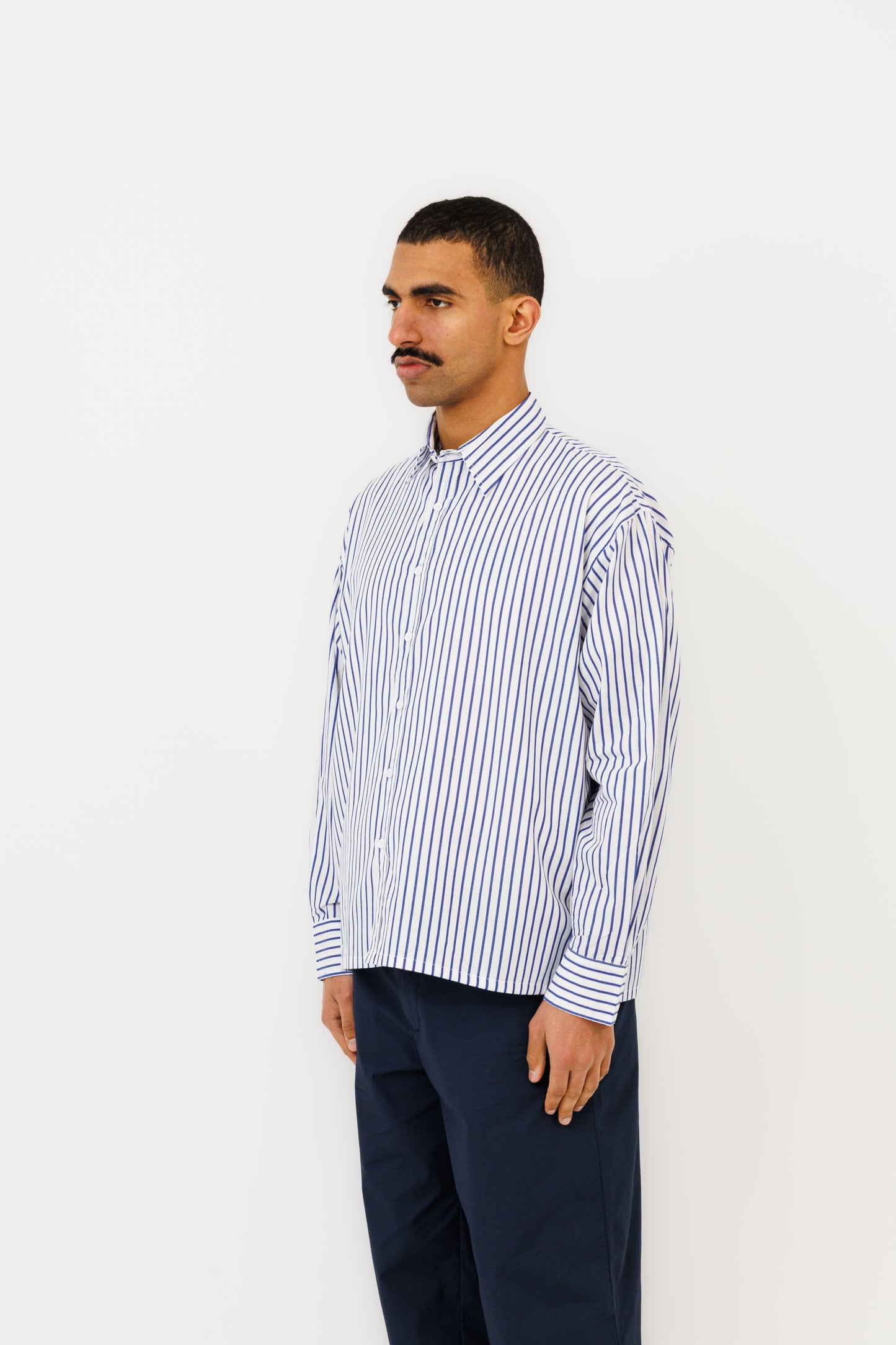 La chemise "Seseh" ML Stripe White & Blue