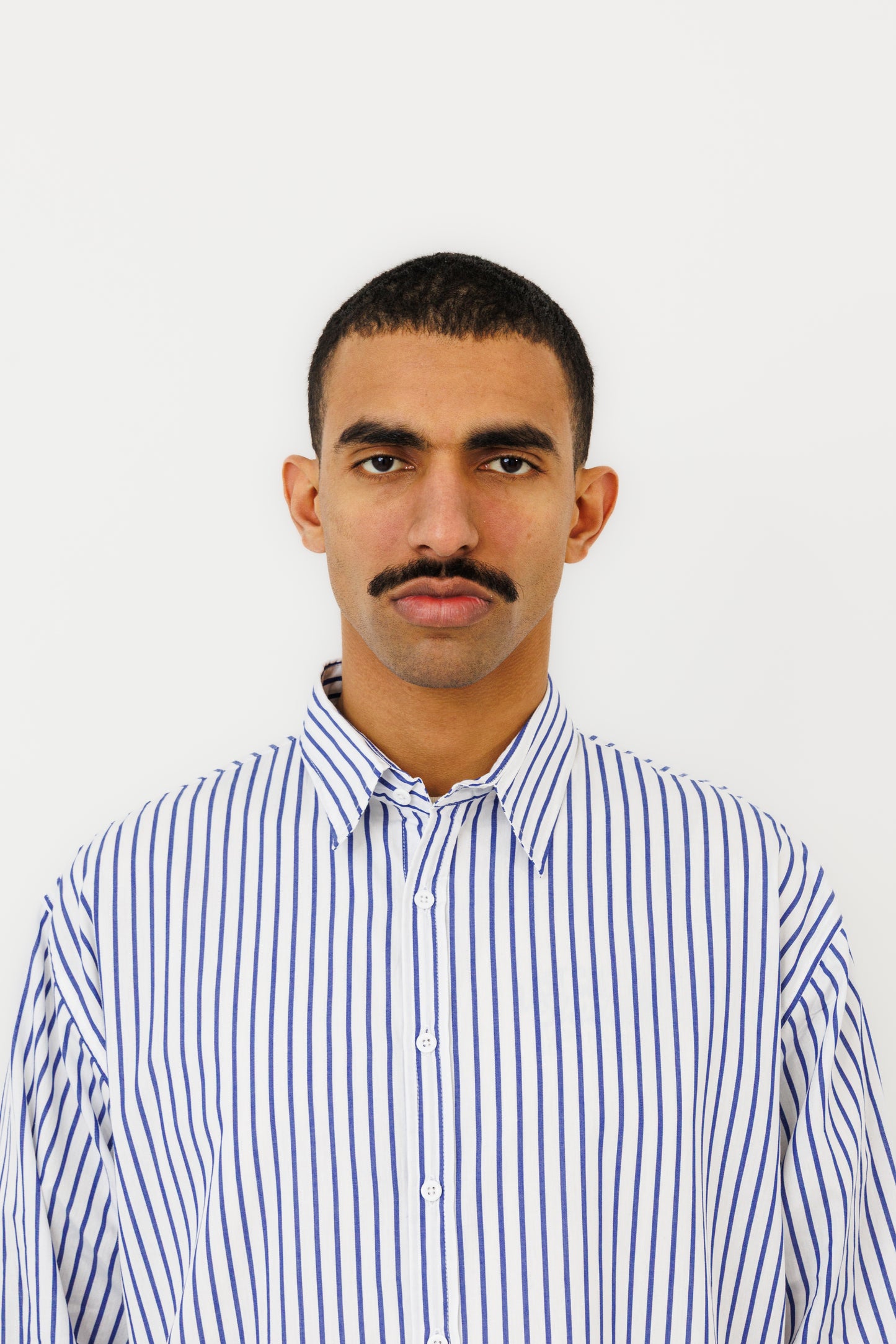 La chemise "Seseh" ML Stripe White & Blue