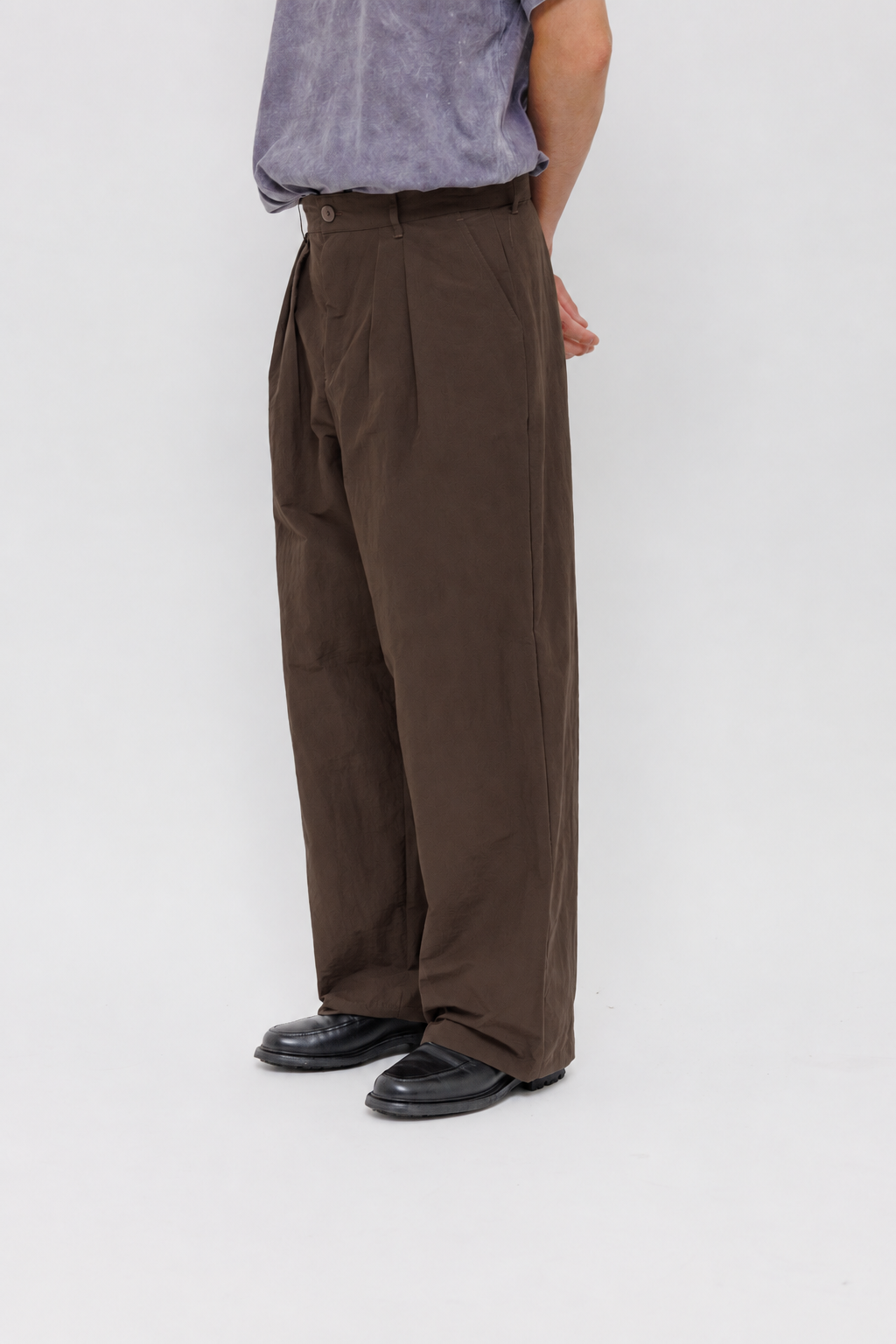 Pantalon Deiba Brown 600 Last Call For, coupe ample à double pince en Ottoman Tech — photo produit 05