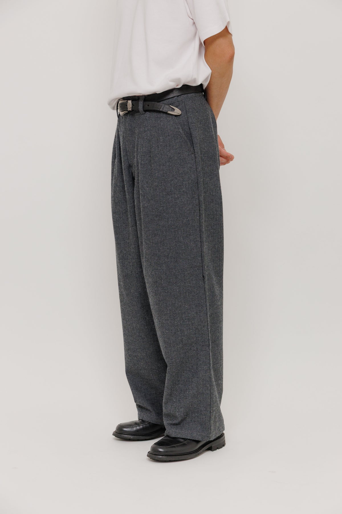 Pantalon Deiba Grey Last Call For, coupe ample à double pince en mélange laine et polyester — photo produit 08