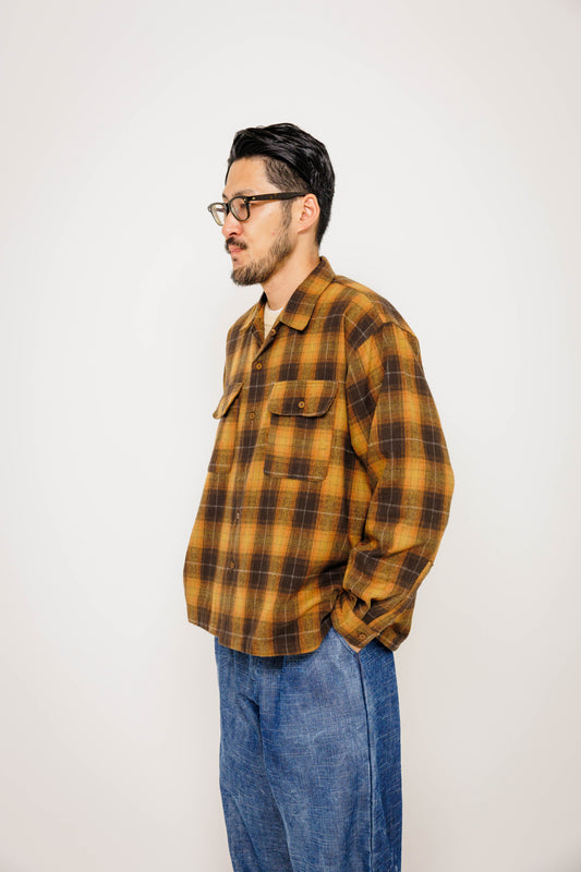 Chemise Nagano — Brown 600 par Last Call For — photo portée 05