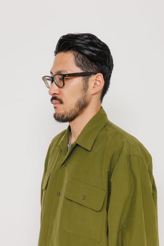 Chemise Nagano — Capulet Olive 550 par Last Call For — photo portée 09