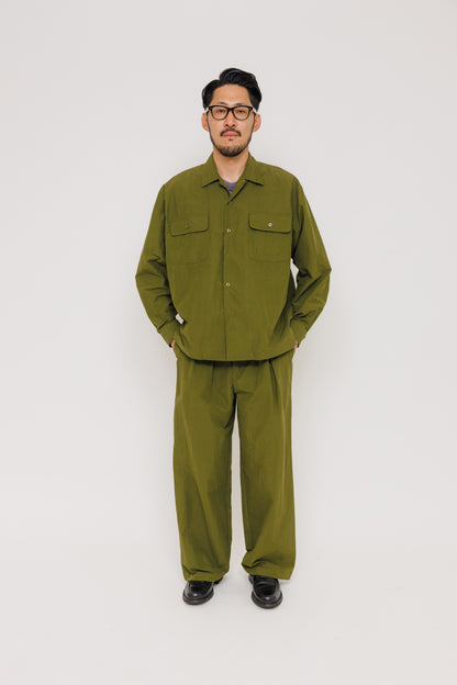 Chemise Nagano — Capulet Olive 550 par Last Call For — photo portée 10
