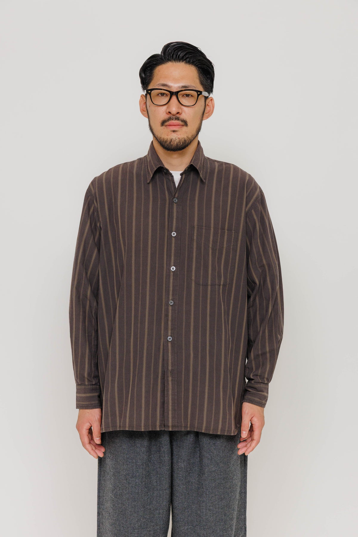 Chemise Surabaya — Black Stripe par Last Call For — photo portée 02