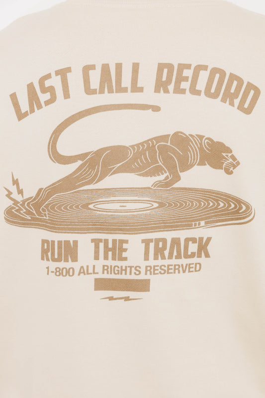 Crewneck Last Call Record — Hijau Army par Last Call For — photo portée 05