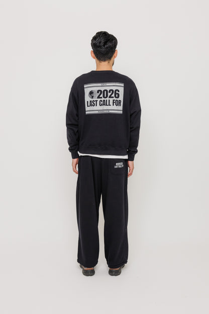 Crewneck Running Club Tokyo — Black par Last Call For — photo portée 03