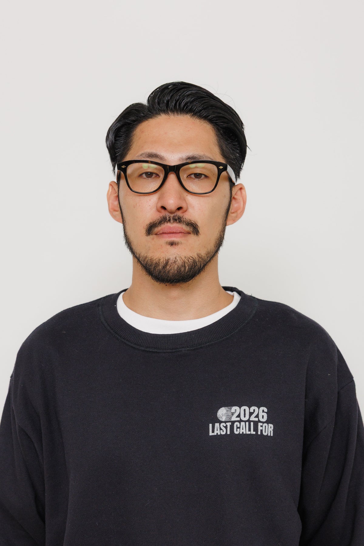 Crewneck Running Club Tokyo — Black par Last Call For — photo portée 07