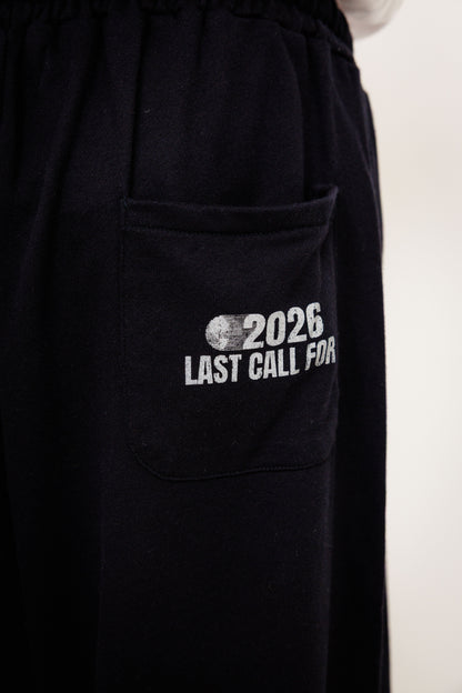Meji Pant Running Club — Black par Last Call For — photo portée 04