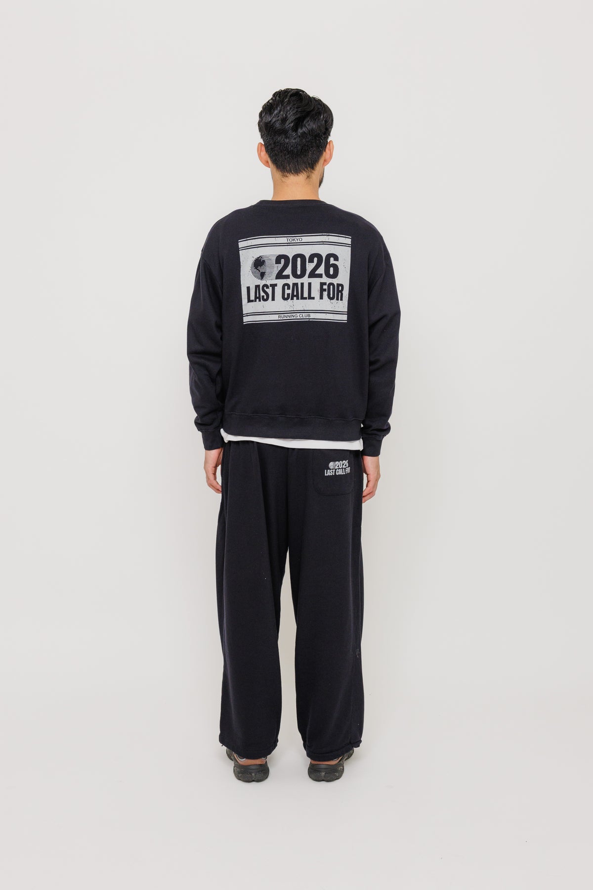 Meji Pant Running Club — Black par Last Call For — photo portée 08