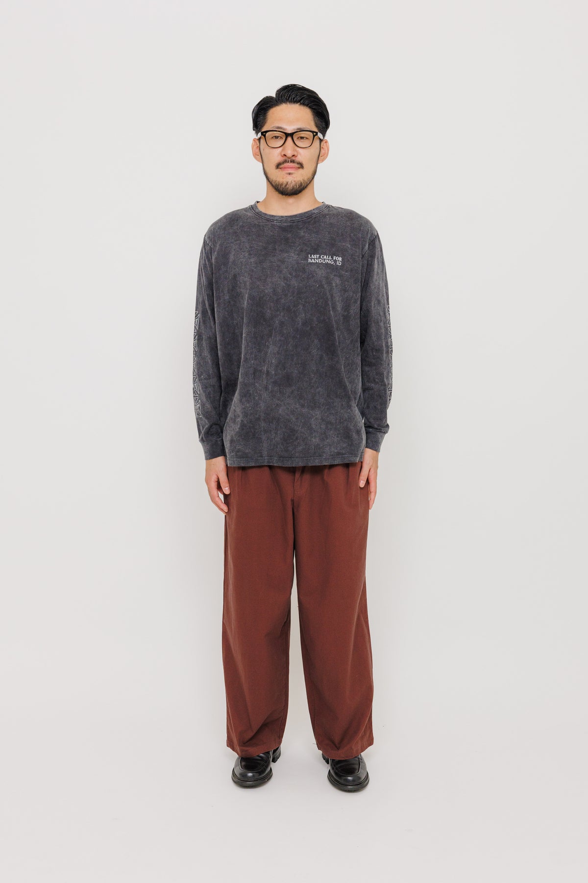 Pantalon Deiba — Brownie 6 par Last Call For — photo portée 02