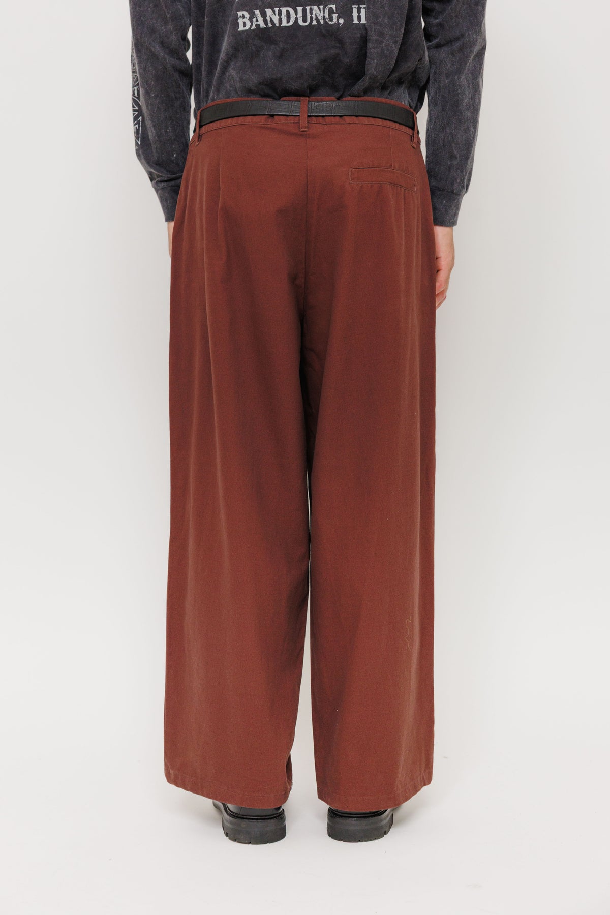 Pantalon Deiba — Brownie 6 par Last Call For — photo portée 08
