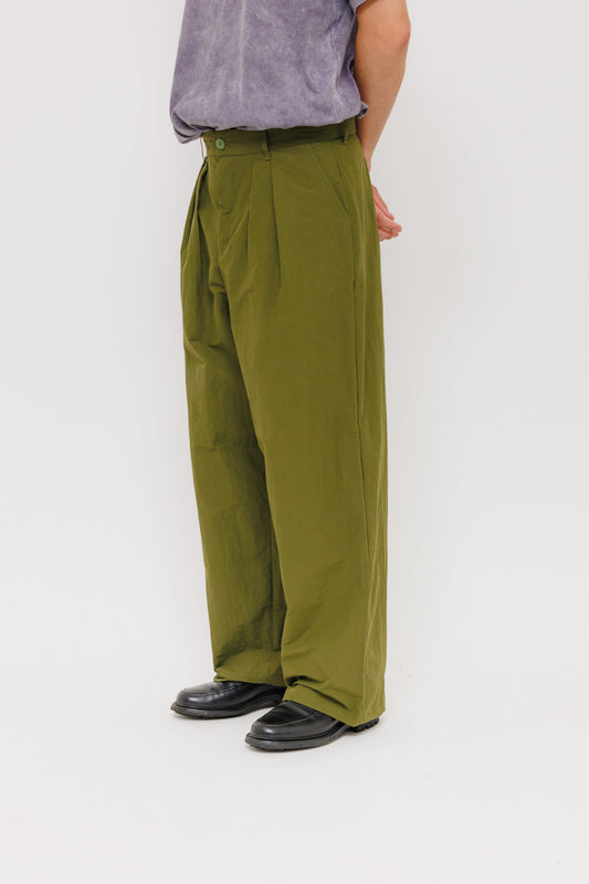 Pantalon Deiba — Capulet Olive 550 par Last Call For — photo portée 03
