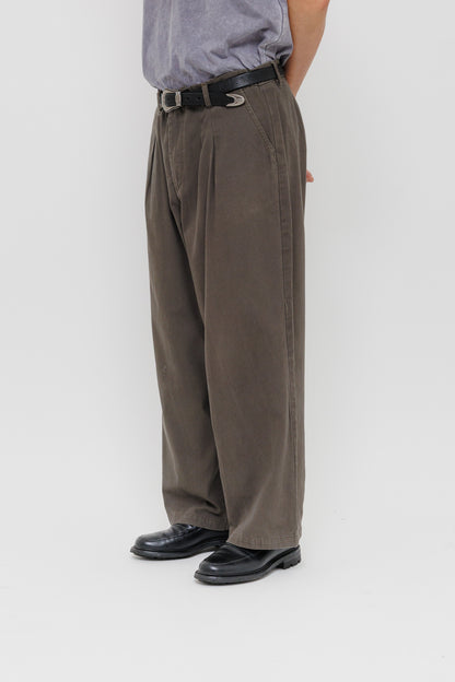 Pantalon Deiba — Falcon 1 par Last Call For — photo portée 03