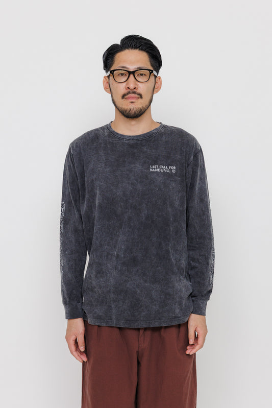 Tee-shirt Cross ML — Black par Last Call For — photo portée 02