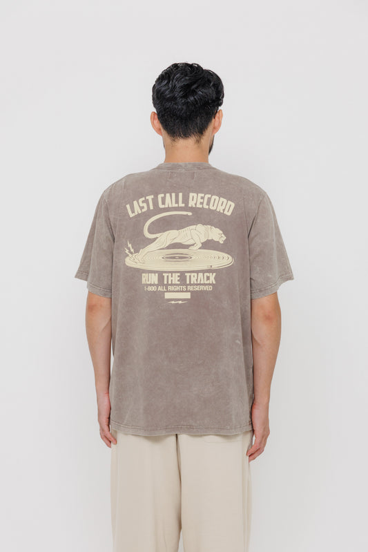 TEE SHIRT LAST CALL RECORD MC WHITE / FALCON 18-1304TPG par Last Call For — photo portée 02