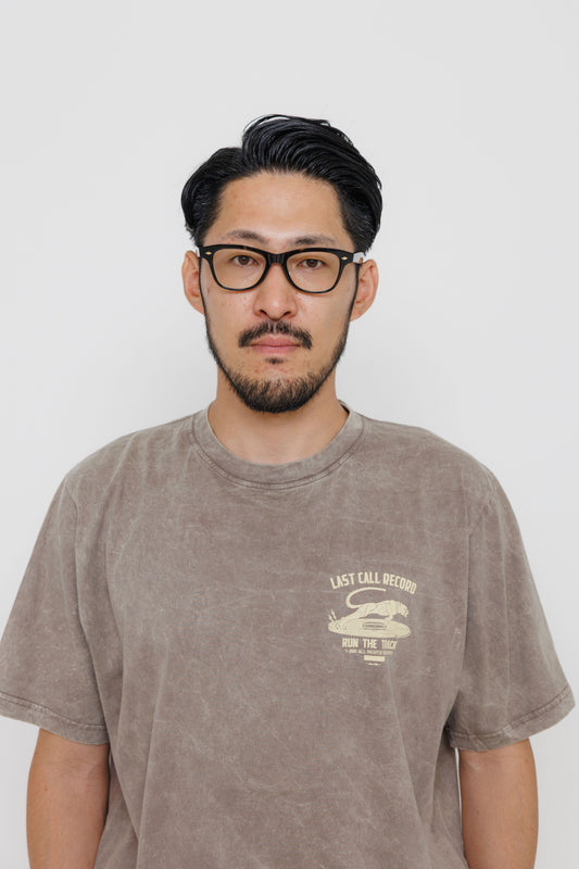 TEE SHIRT LAST CALL RECORD MC WHITE / FALCON 18-1304TPG par Last Call For — photo portée 05