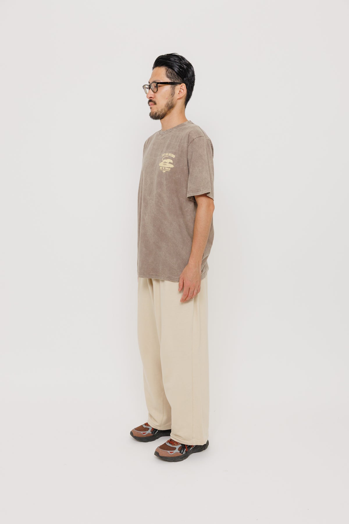 Tee-shirt Last Call Record — Oldgrey / Vaporous Grey par Last Call For — photo portée 04