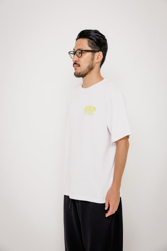 Tee-shirt No More Excuse — White / Evening Primrose par Last Call For — photo portée 04