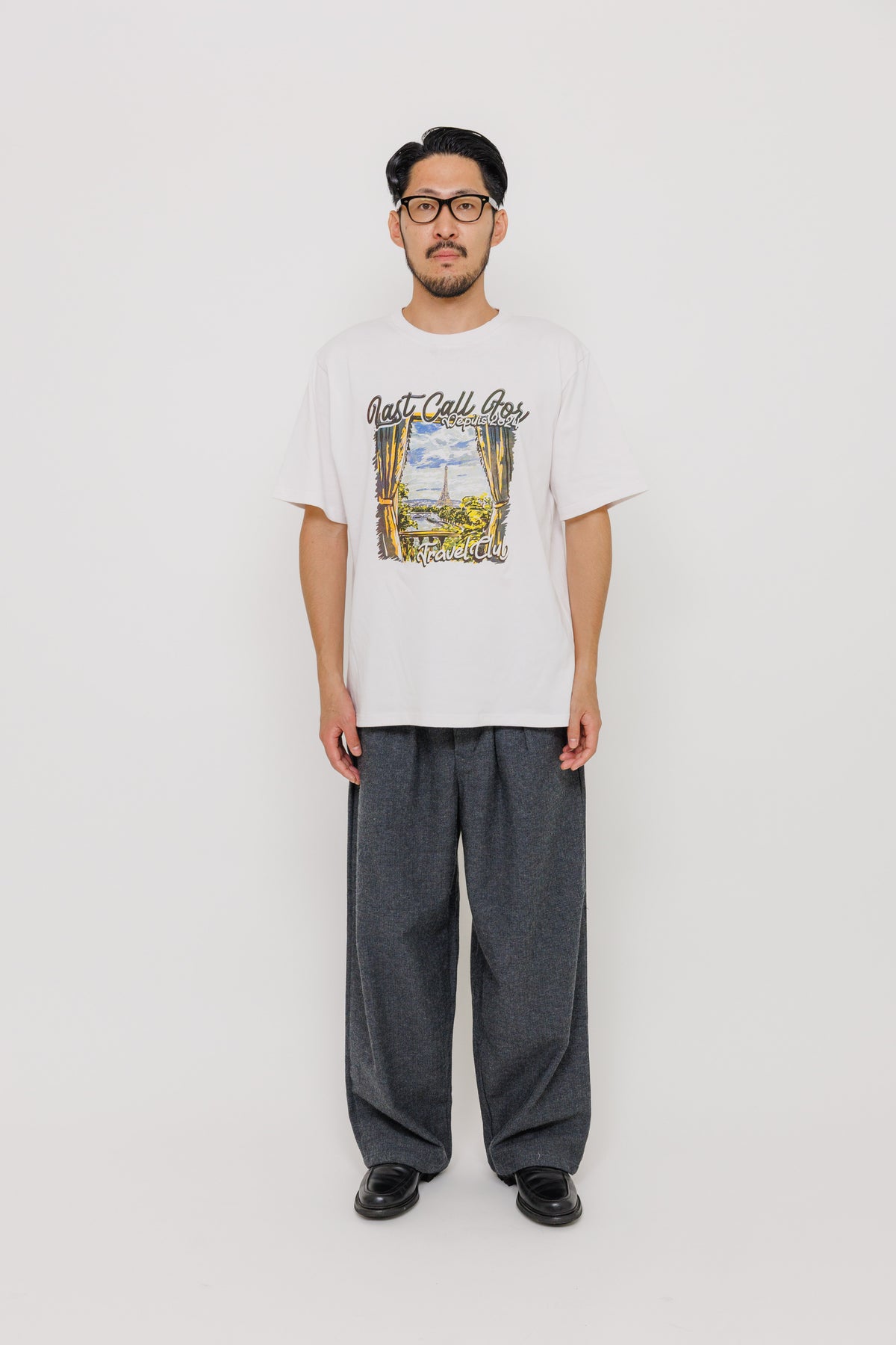 Tee-shirt Souvenir Paris — White par Last Call For — photo portée 03