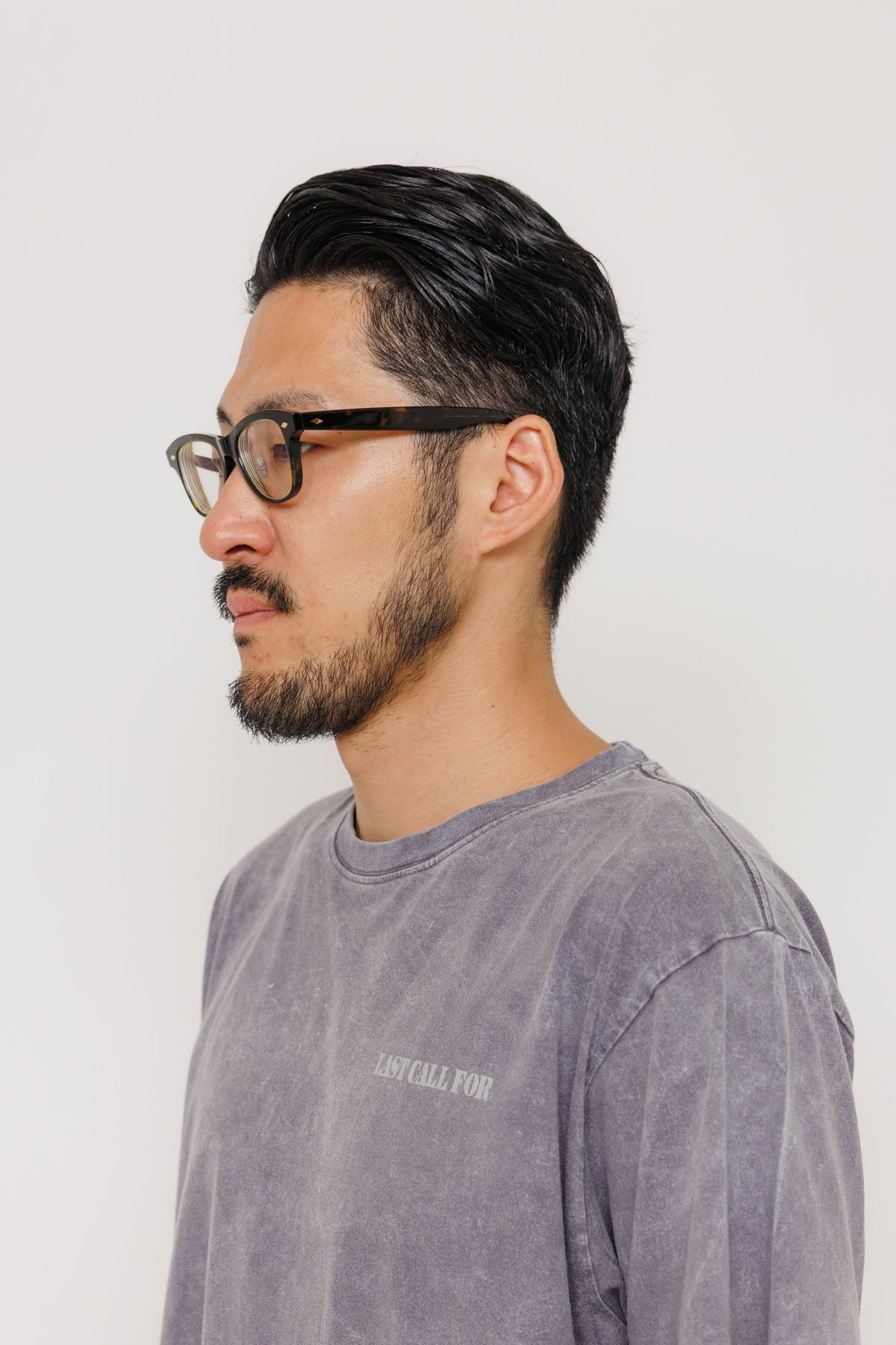 Tee-shirt Support Local Business — Grisswood par Last Call For — photo portée 07