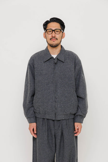 Veste Hinode — Grey par Last Call For — photo portée 02